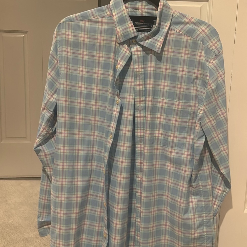 Vineyard vine, long sleeve button, down men’s shirt plaid